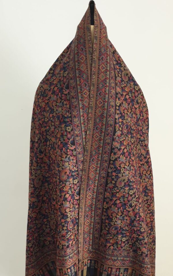Light Purple Kani Shawl Vine Design