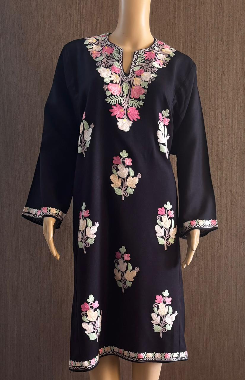 Black Pheran with Flower Aari Embroidery